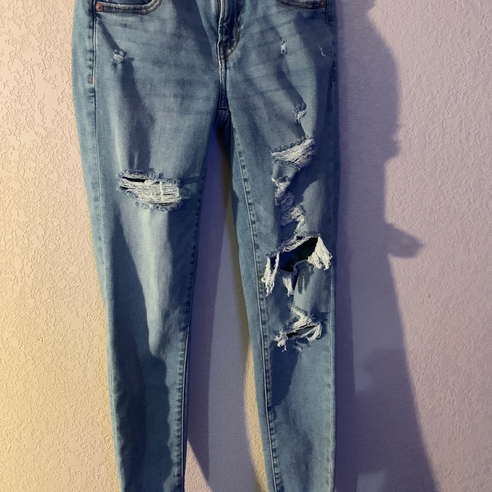 American Eagle NE(X)T Level Stretch Size 4 both ❤️